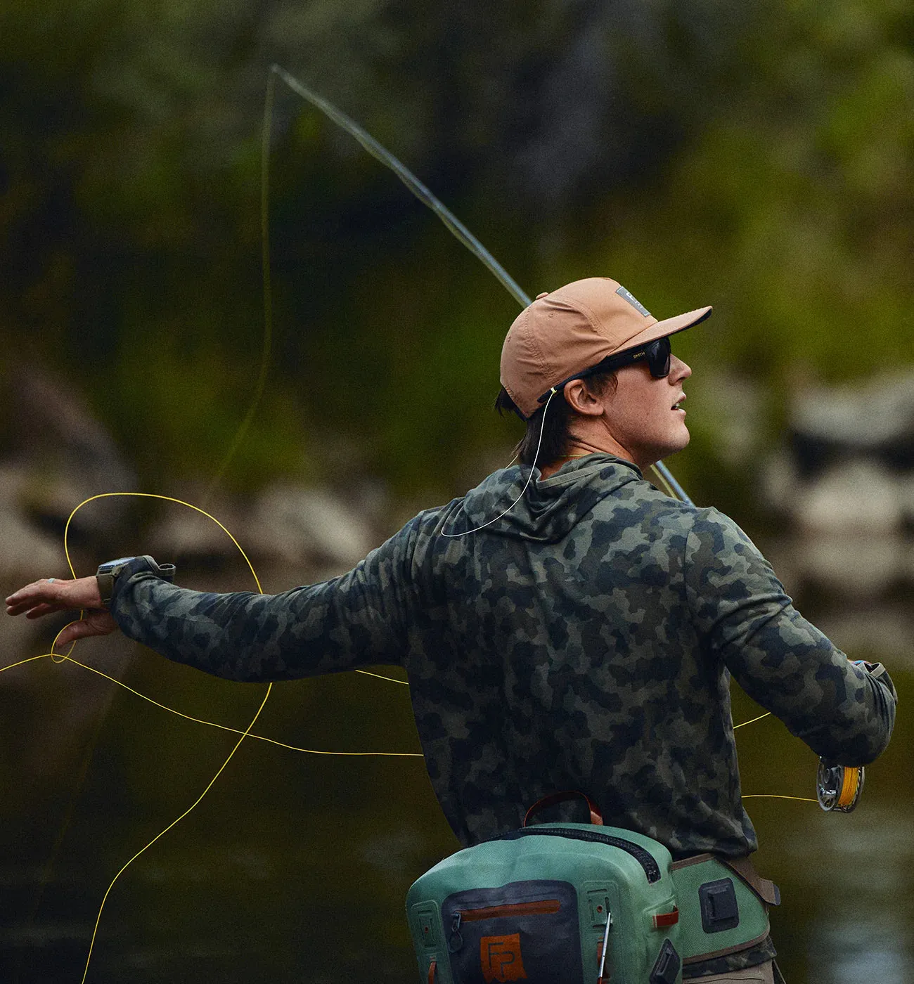 Free Fly Men's Bamboo Lightweight Hoodie in Marshland Camo