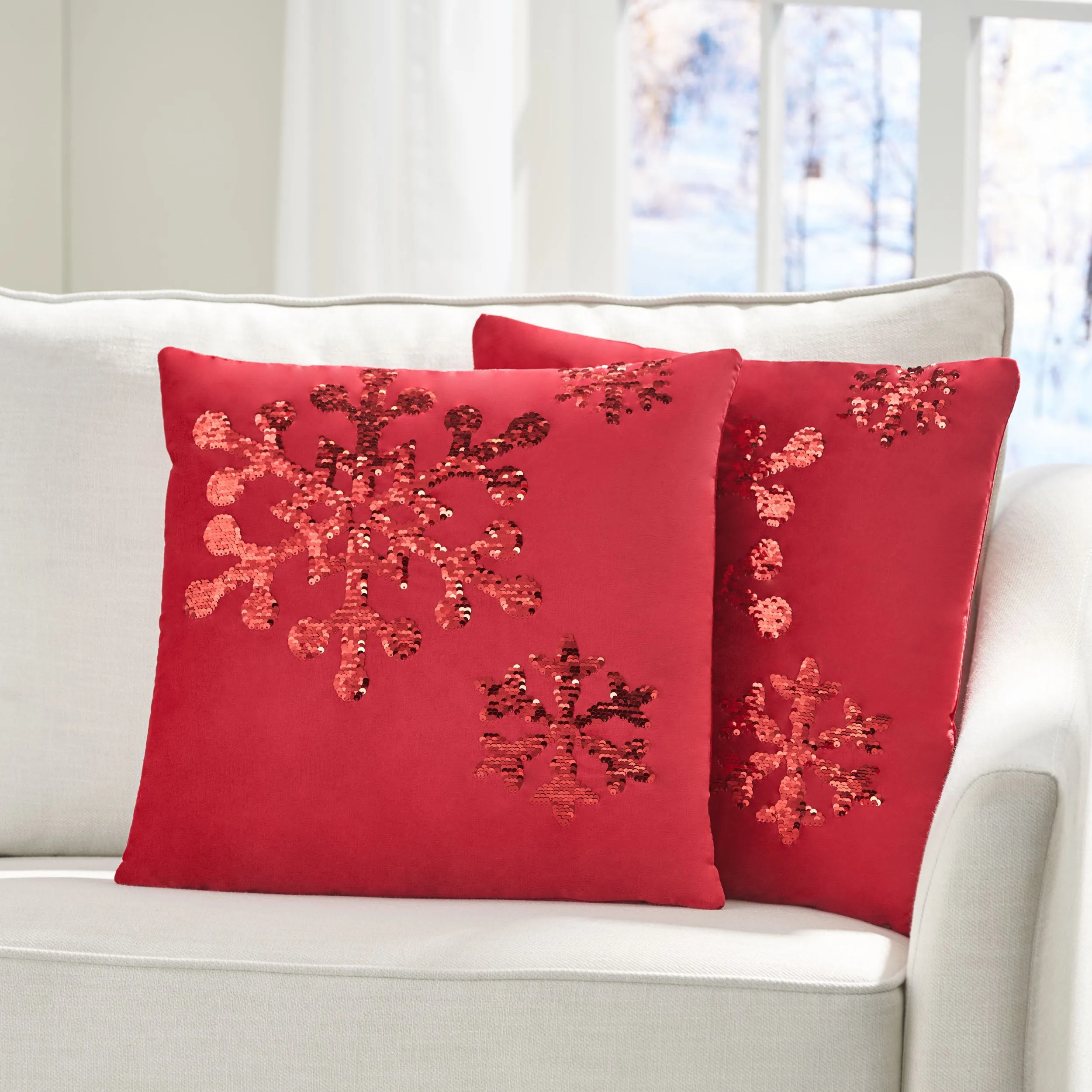 Geary Glam Velvet Christmas Throw Pillow