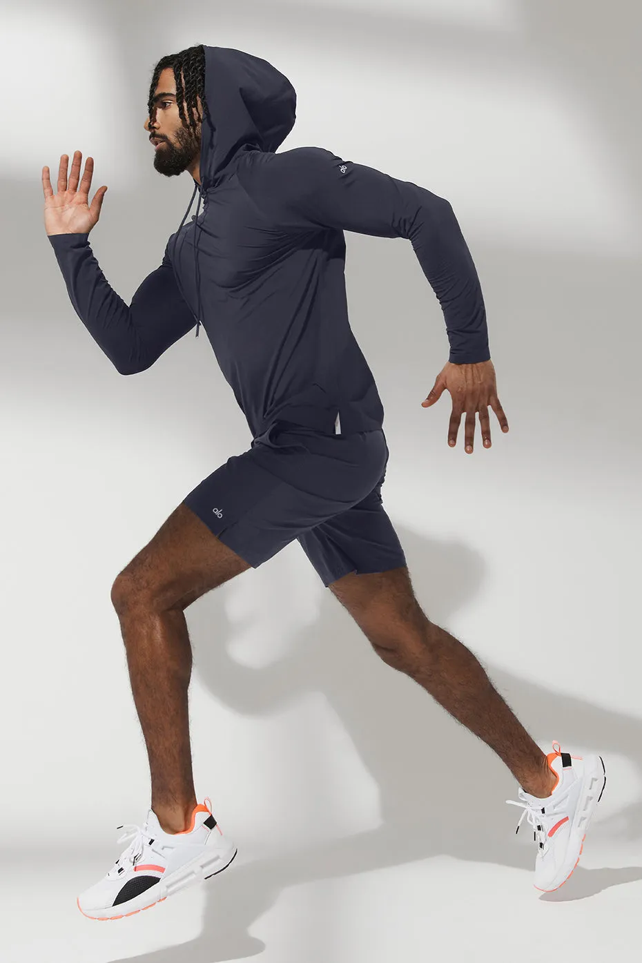 Idol Hooded Runner - Dark Navy