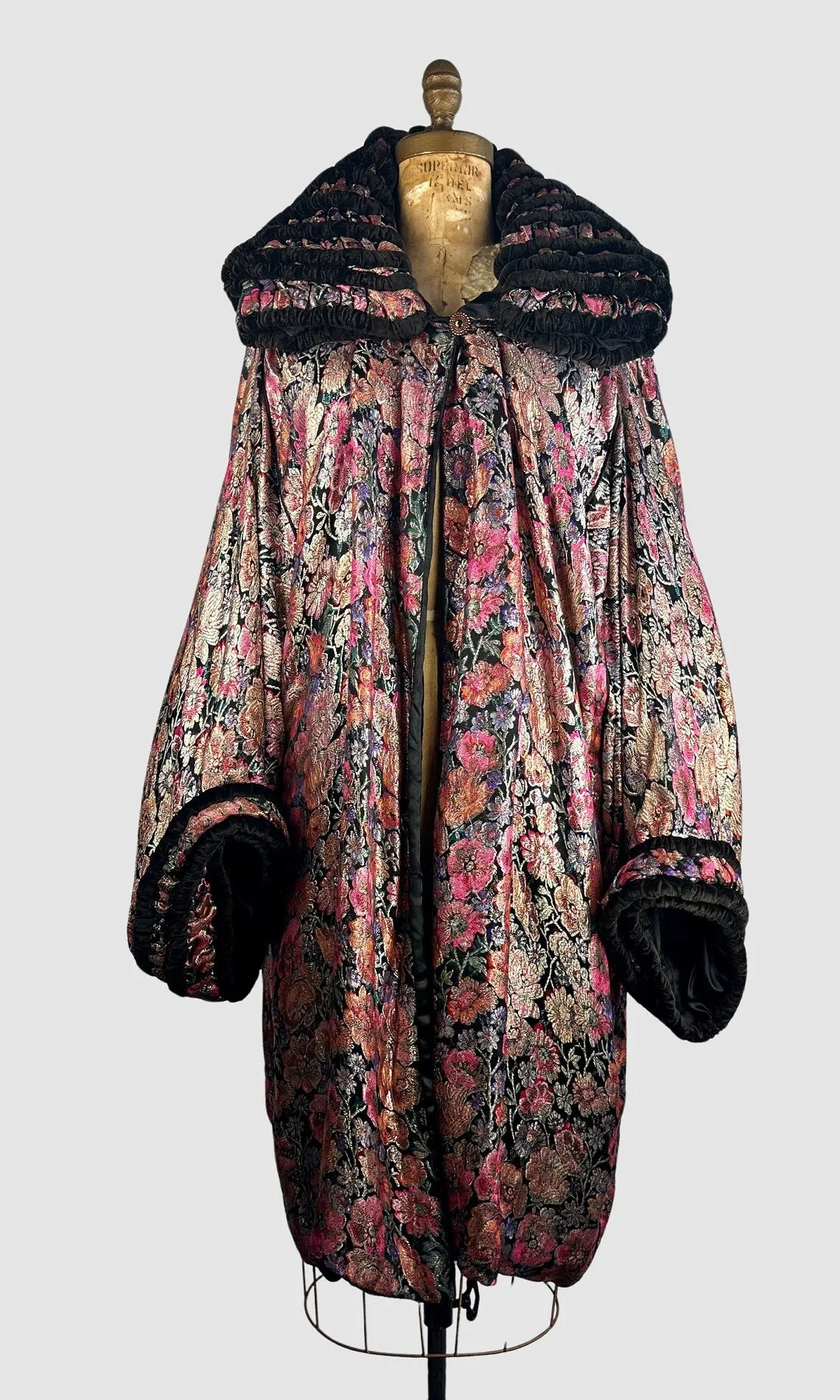 POPPY LOVE 1920s Cocoon Opera Coat With Brocade Poppy Weave • Medium