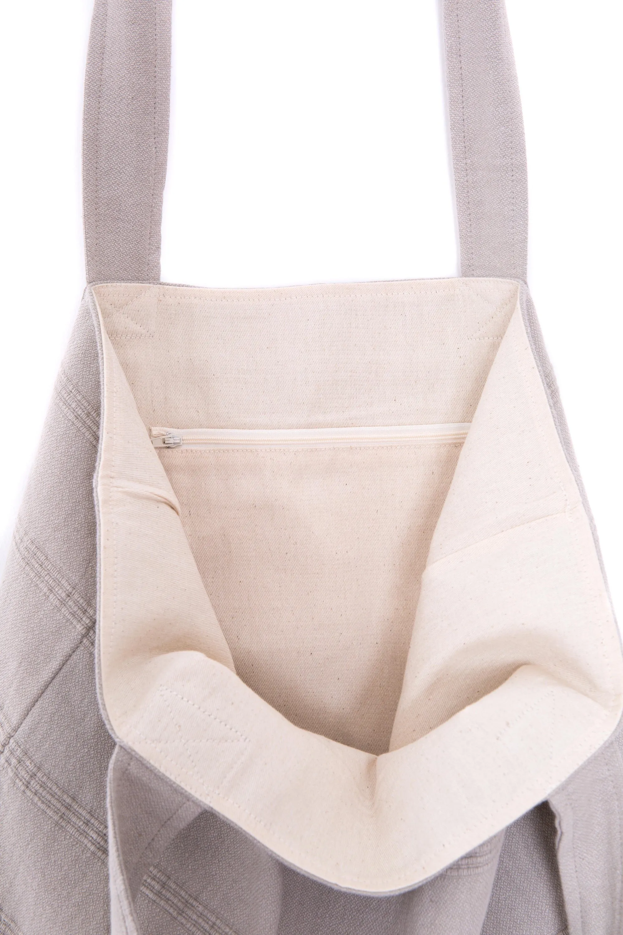 THE TRAVELLER | Tote Bag