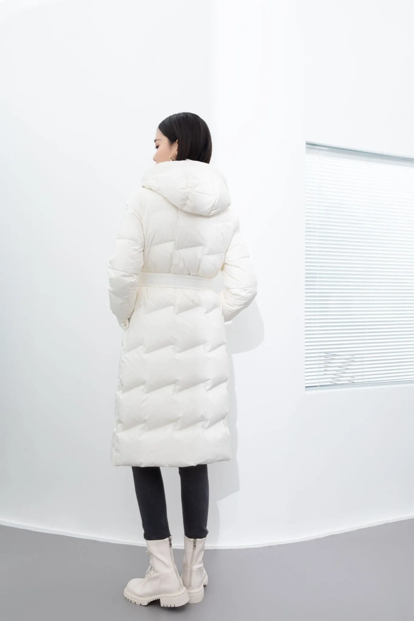 White Long Waist Slim Winter Down Jacket